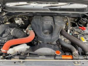 Isuzu MU-X UCS85 2017--> Engine Assembly