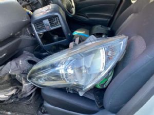 Nissan Latio N17L 2015-2017 R Headlight