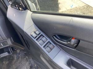 Isuzu D Max TFS85 4WD 2017--> Window Master Switch