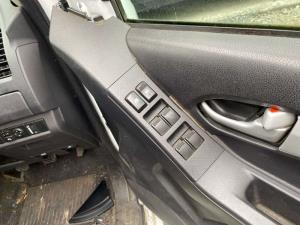 Isuzu D Max TFS85 4WD 2017--> Window Master Switch