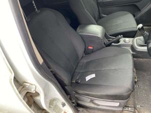 Isuzu D Max TFS85 4WD 2017--> RF Seat