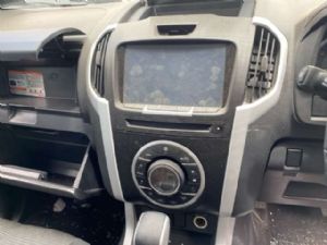 Isuzu D Max TFR85 2017--> DVD/NAV Screen