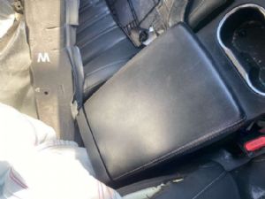 Isuzu MU-X UCS40 2020-on Centre Console Lid Only