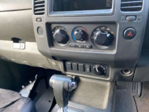 Nissan Navara D40 VSK 4WD 2006-04/2010 Heater Controls