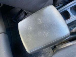 Nissan Navara D40 VSK 4WD 2006-04/2010 Centre Console Lid Only