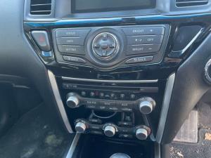 Nissan Pathfinder R52 2013-2021 2WD Heater Controls