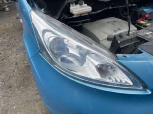Nissan e-NV200 ME0 2014-2020 R Headlight
