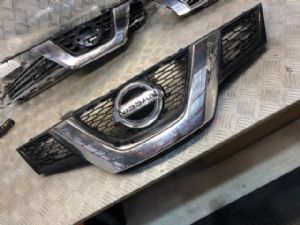 Nissan Xtrail T32 4WD 2013-2022 Grille