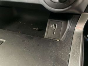 Nissan Navara D23L MNT 4WD 2021-2025 USB Charger Port