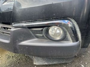 Isuzu MU-X UCS85 2017--> L Spotlight Bezel