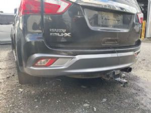 Isuzu MU-X UCS85 2017--> Rear Bumper Cover