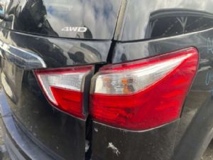 Isuzu MU-X UCS85 2017--> R Tailgate Garnish