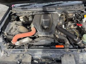 Isuzu MU-X UCS85 2017--> Engine Cover