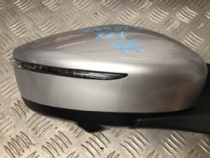 Nissan Leaf ZE1 2018-on RF Door Elec Mirror (11 Wire)