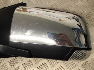 Isuzu MU-X UCS85 2017--> LF Door Elec Mirror (8 Wire)