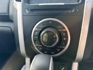 Isuzu MU-X UCS85 2017--> Heater Controls