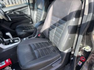 Isuzu MU-X UCS85 2017--> LF Seat