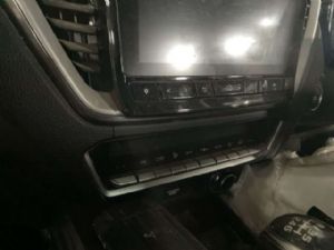 Isuzu D Max TFS40 4WD 2020-2022 Heater Controls