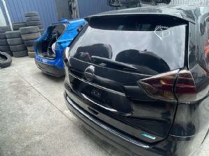 Nissan Xtrail T32 4WD 2013-2022 Tailgate Shell