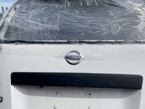 Nissan Caravan Homy E26L 2018-on Tailgate Garnish 1 Piece