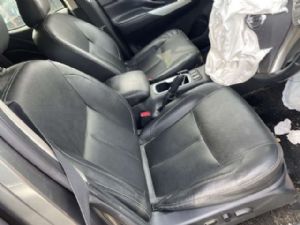 Nissan Navara D23 MNT 08/2015-2021 RF Seat