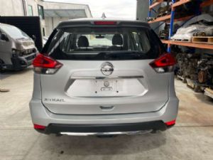 Nissan Xtrail T32 4WD 2013-2022 RR Bumper Reflector