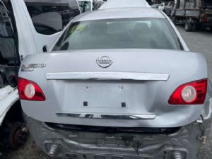 Nissan Bluebird Sylphy G11 2005-2010 R Boot Lid Garnish