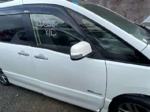 Nissan Serena C26 2010-2014 RF Door Shell