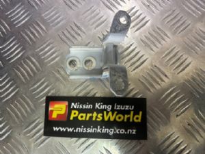 Nissan Navara D23L MNT 2021-2025 RF Door Bottom Hinge