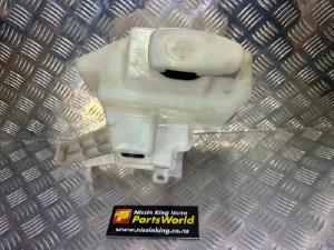 Nissan Caravan Homy E26 2012-2017 Front Washer Bottle