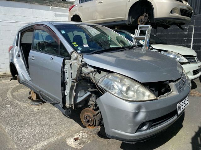 Nissan Tiida C11 2004-2007
