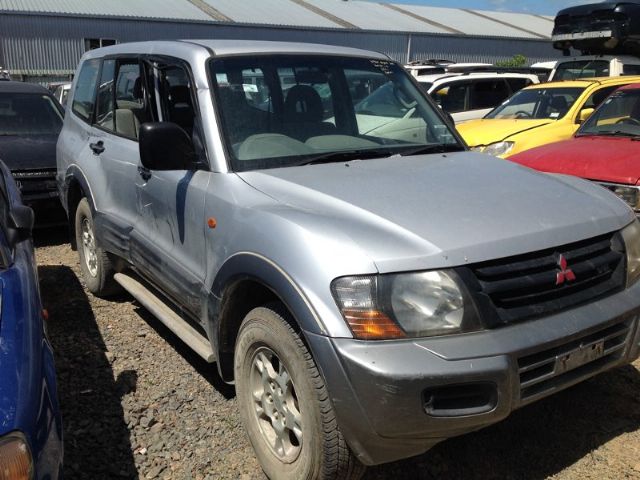 Mitsubishi Pajero V75W