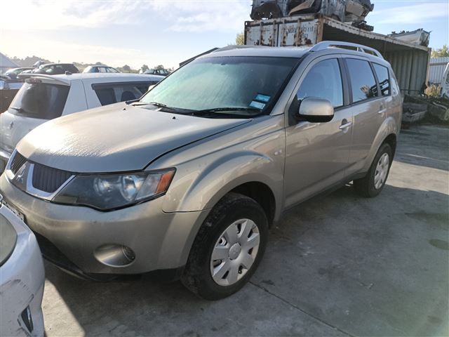 Mitsubishi Outlander CW5W 2003-2005