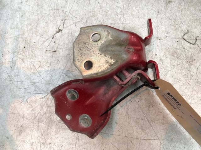 Holden Colorado TFS85 LF Door Hinges (Set)