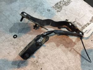 Nissan Xtrail T32 2013-2022 Tailgate Hinges (Set)