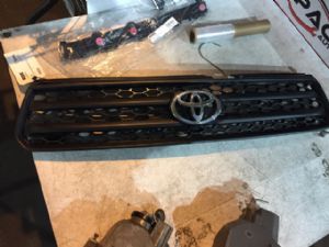 Toyota RAV4 ACA20 07/00-08/03 Grille