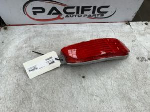 Toyota Harrier MHU38W LR Bumper Reflector