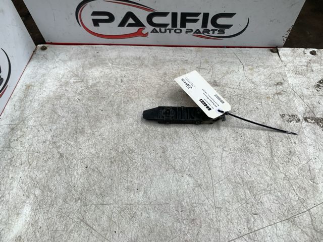 Suzuki Grand Vitara TD54 RF Bumper Retainer