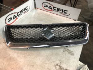 Suzuki Escudo TD54W Front Bumper Grille