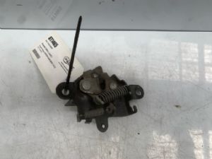 Toyota Hiace KDH200 03/05-09/06 Bonnet Catch ( Lock )