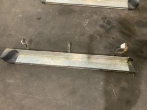 Toyota Hilux LN130 RH Side Step