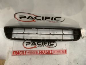 Honda Stream RN6-9 2nd Gen 2006-2014 Front Bumper Grille Lower
