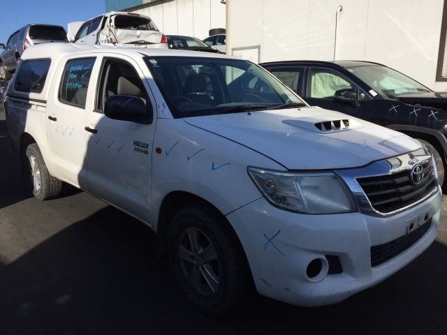 Toyota Hilux KUN26 4WD 11/2013-03/2015