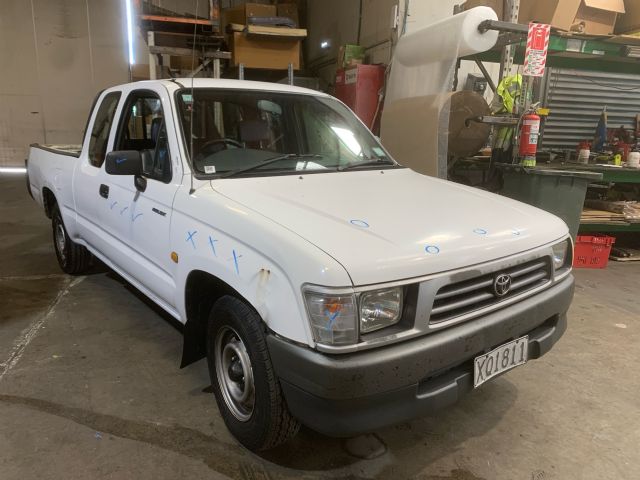 Toyota Hilux RZN154 10/97-02/05