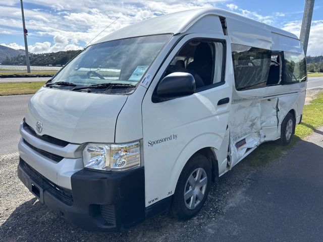 Toyota Hiace KDH200 03/05-09/06
