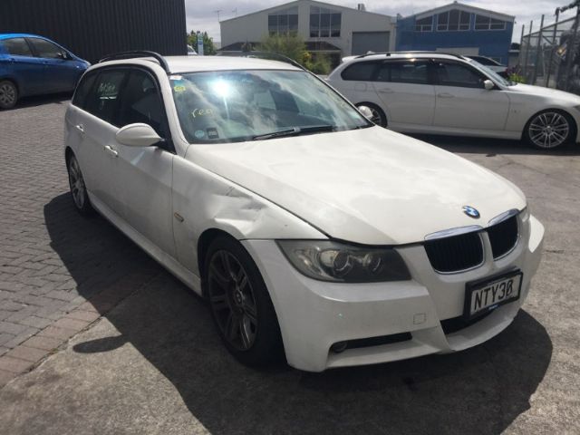 BMW 3 Series E91 320i 2005-2010