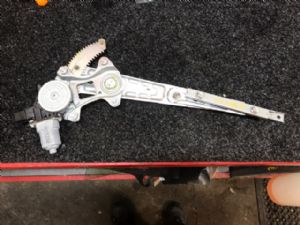 Mitsubishi Outlander GG3 LR Door Elec Regulator