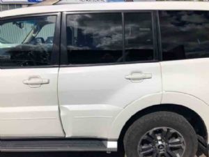 Mitsubishi Pajero V98W LR Door Moulding