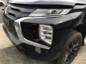 Mitsubishi Pajero Sport KS1 L Spotlight