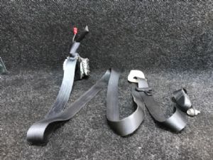 Mitsubishi Pajero V98W RF Seat Belt